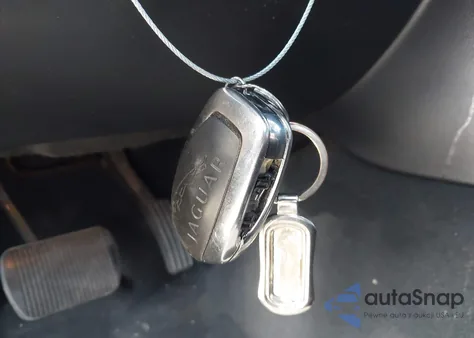 2012 Jaguar Xj Xjl Portfolio z USA, uszkodzony, nr VIN SAJWA2GB5CLV38577